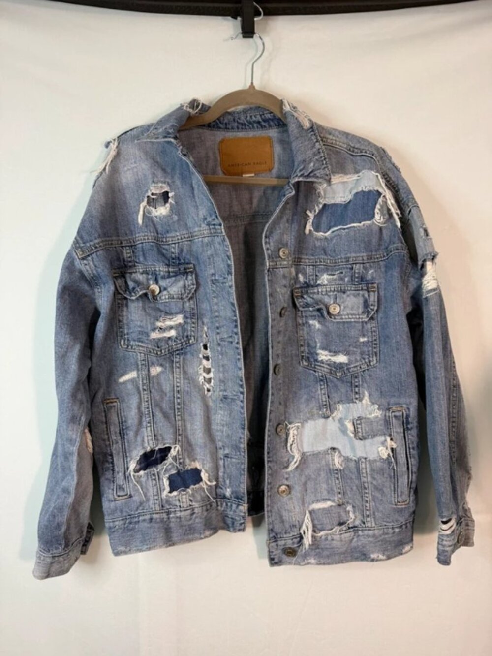 American Eagle Distressed Patched Denim Trucker Jacket Medium Wash Small